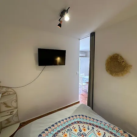 Superbe Emplacement , Terrasse Et Parking! *