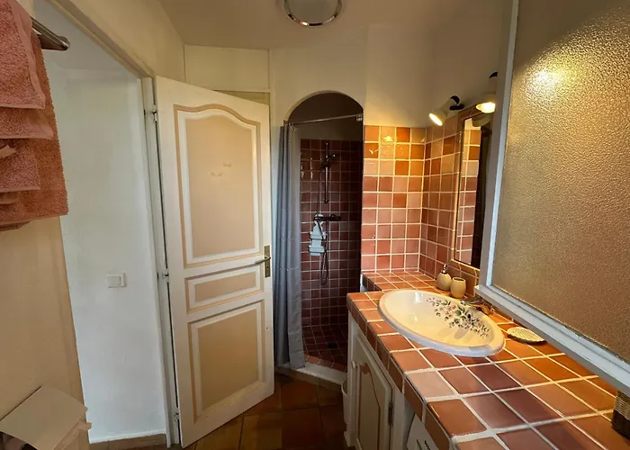 Superbe Emplacement , Terrasse Et Parking! Apartamento