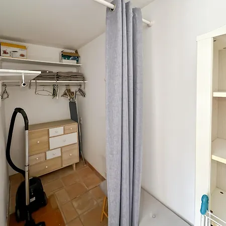 Superbe Emplacement , Terrasse Et Parking! * サントロペ